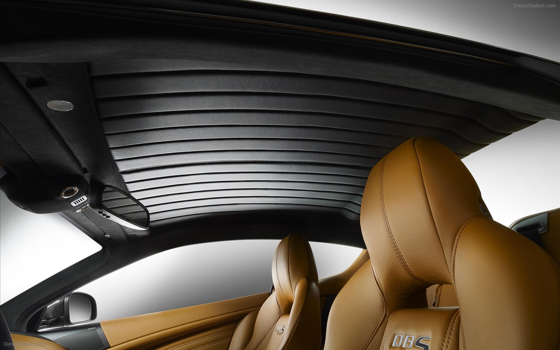 Aston Martin DBS Carbon Edition